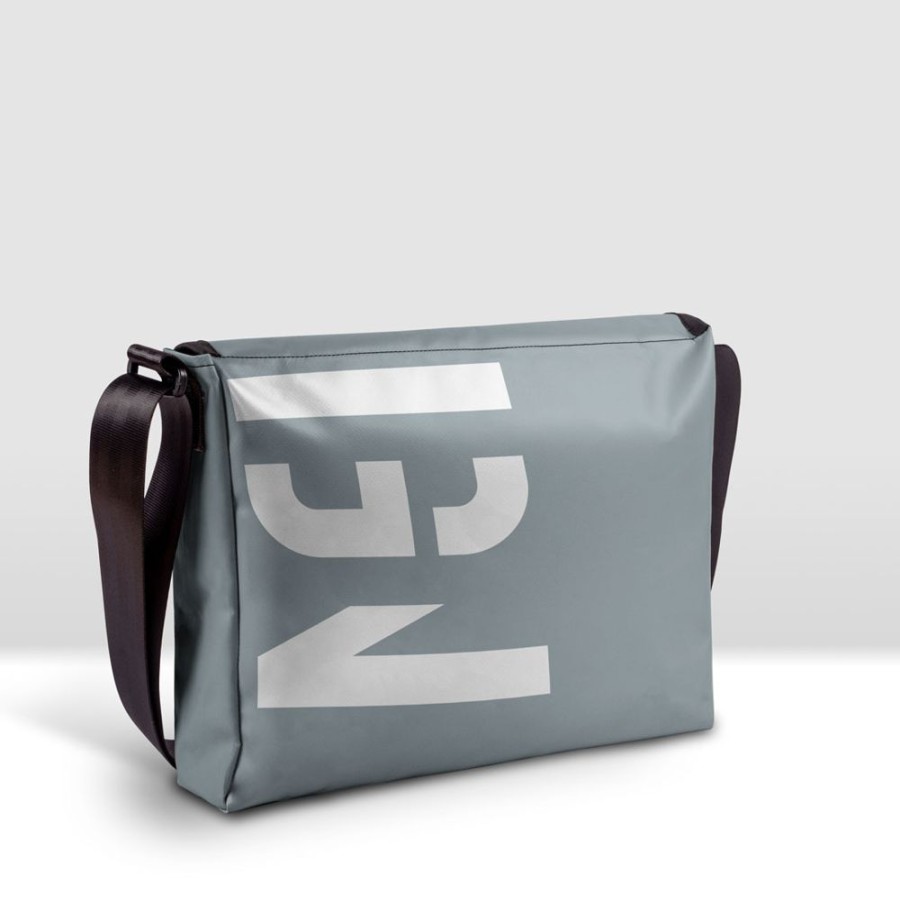 Messenger Bagful | Design