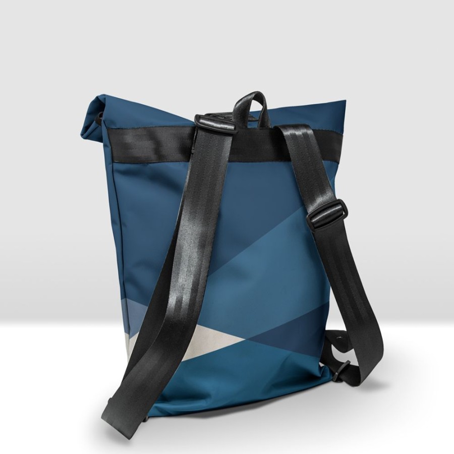 Bagpack Bagful | Water Pool