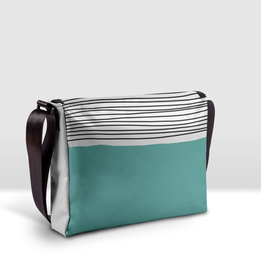 Messenger Bagful | Horizontal