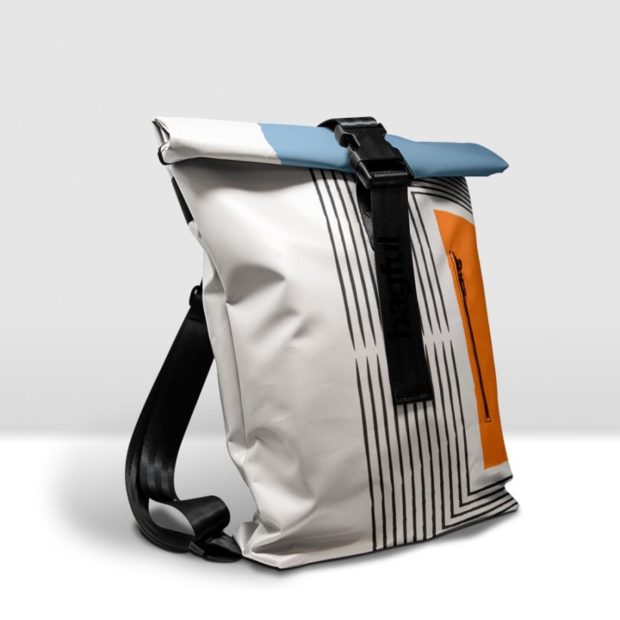 Bagpack Bagful | Corner