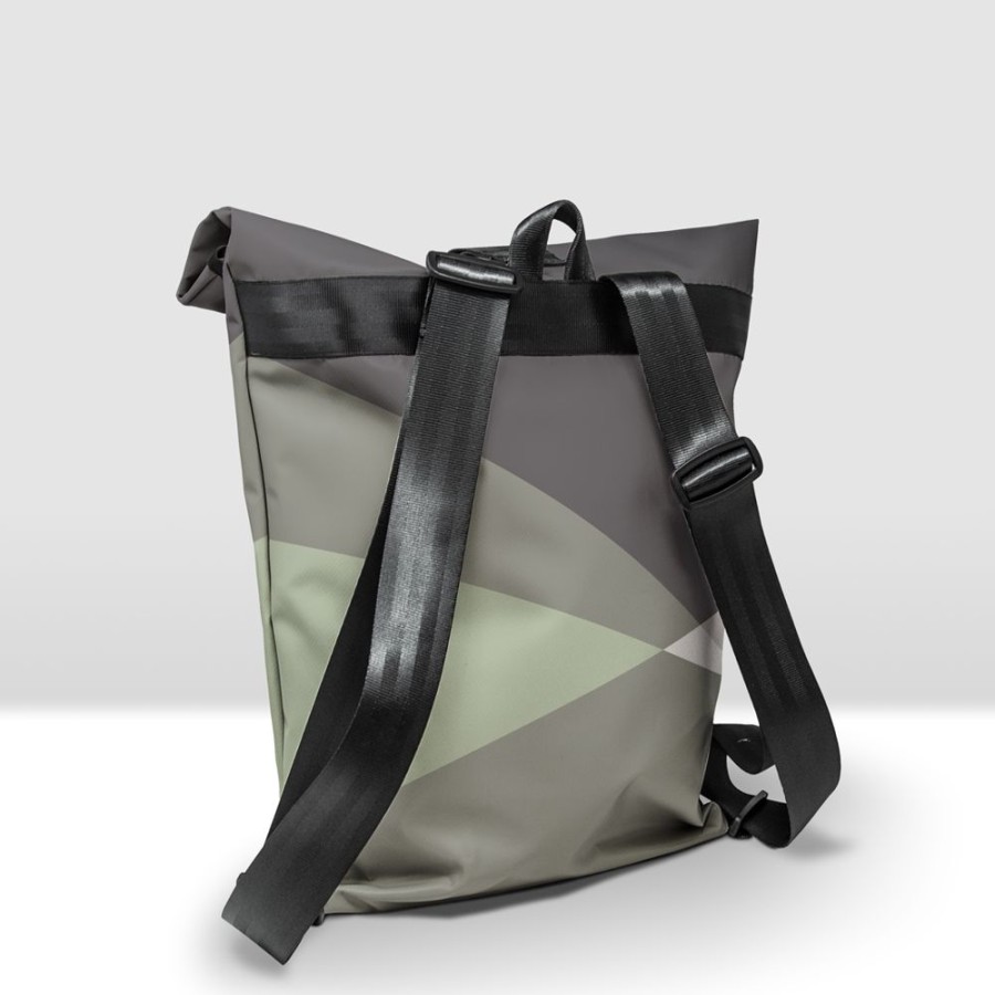 Bagpack Bagful | Scree